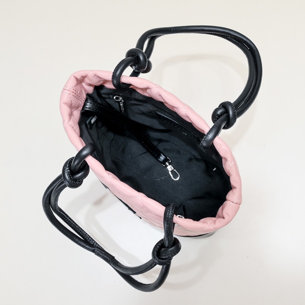 シャネルバッグ着用イメージ